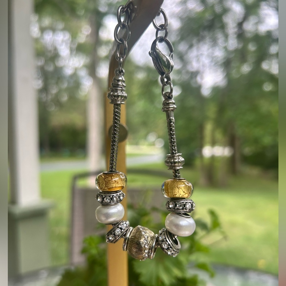 Vintage- Bella Parlina large Hole glass beaded, gold Rhinestone braclet